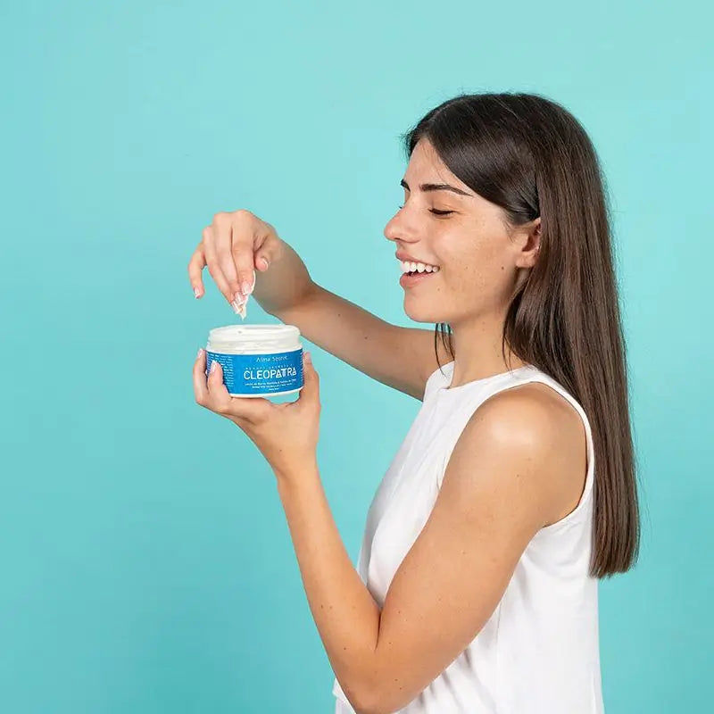 Alma Secret Feuchtigkeitscreme mit Eselsmilch, Sandelholz und tahitianischer Vanille