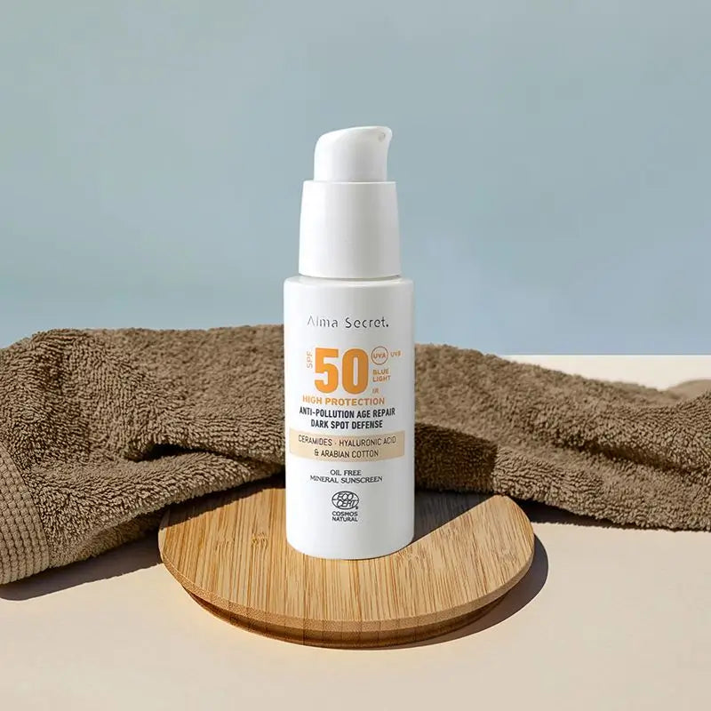 Alma Secret Solar Facial Natural Sunscreen Spf 50 With Ceramides, Anti-Blemish And Oil-Free (Farbe: Sand)