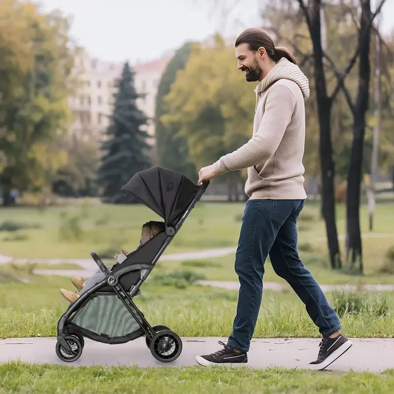 Asalvo Kinderwagen Plis Plas Schwarz mit schwarzem Fahrgestell