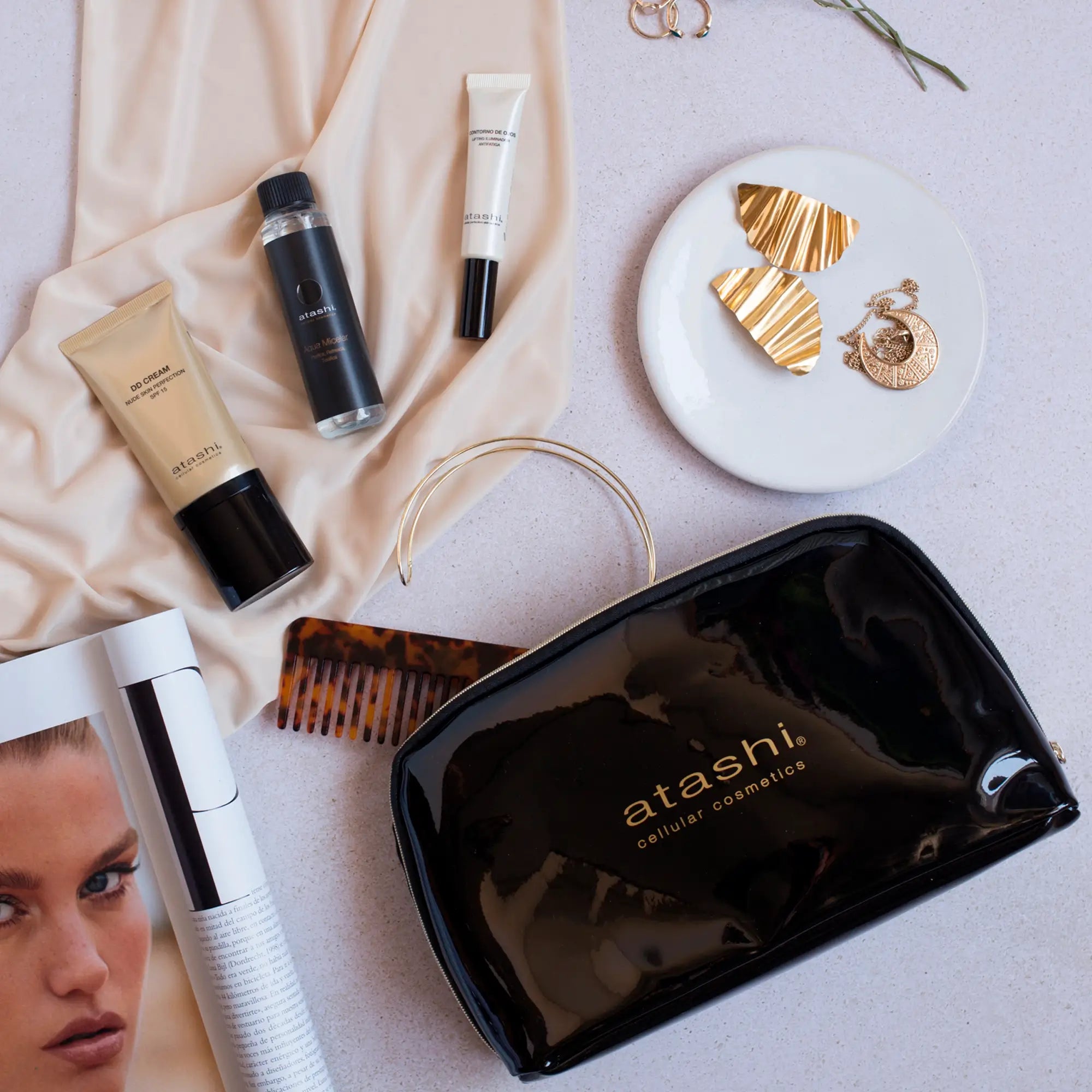 Gutes Gesicht Ritual Toilettenkoffer Dd Creme Auge Kontur Aufhellung Atashi