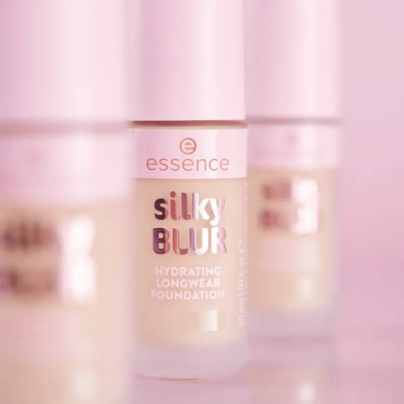 Essence Silky Blur Lang anhaltende feuchtigkeitsspendende Foundation 115, 30 ml