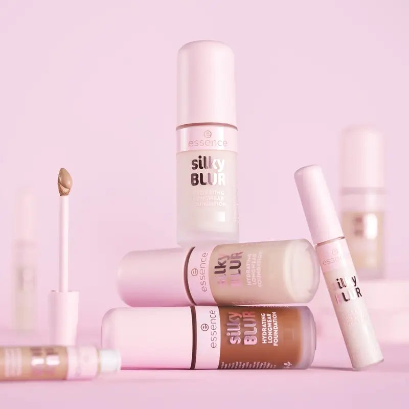 Essence Silky Blur Lang anhaltende feuchtigkeitsspendende Foundation 115, 30 ml