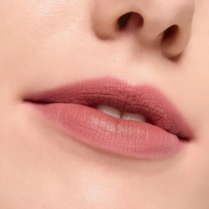 Essence Cremig-matter Lippenstift Blur Soufflé 01, 3,6 ml