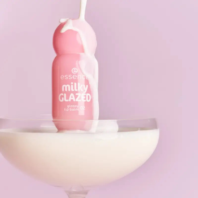 Essence Lippenbalsam „Glossy Milky Glazed“ 02, 4 ml
