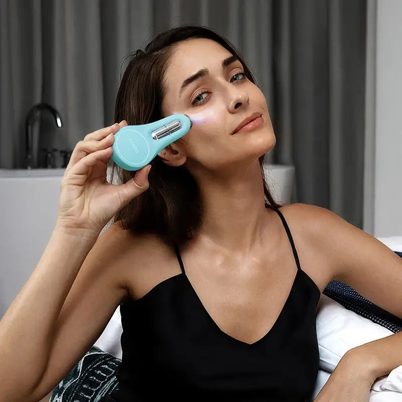 Foreo Bear 2 Augen & Lippen Arktisblau
