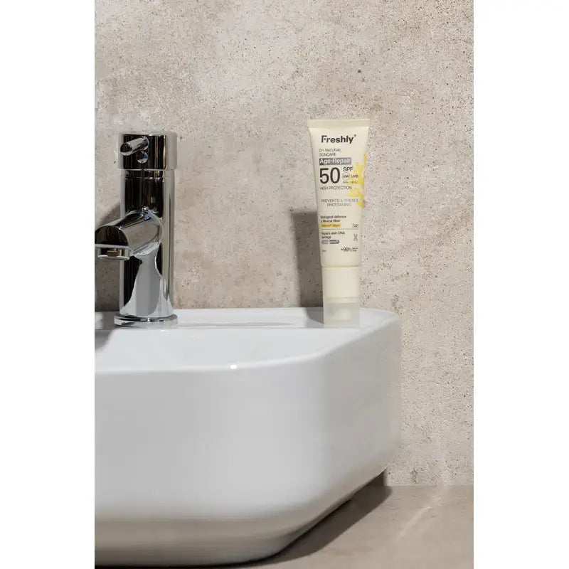 Freshly D+ Natürliche Sonnenpflege Age-Repair Spf50, 50 ml