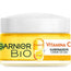 Die Garnier Brightening Day Cream mit Vitamin C pflegt, korrigiert Fältchen und verleiht der Haut Tag für Tag mehr Ausstrahlung.