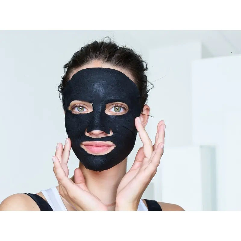 Garnier Skin Active Black Tissue Mask mit Schwarzalgenextrakt und Hyaluronsäure für Haut mit vergrößerten Poren