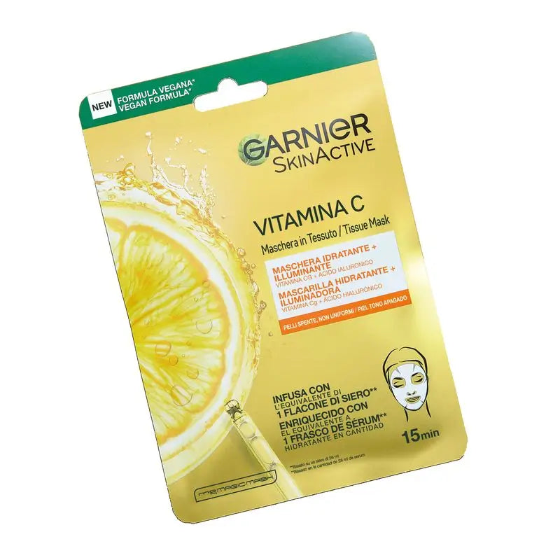 Garnier Tissue Gesichtsmaske mit Vitamin C und Hyaluronsäure. Intensiv mit Feuchtigkeit versorgte Haut und sichtbar mehr beleuchtet und glatter.