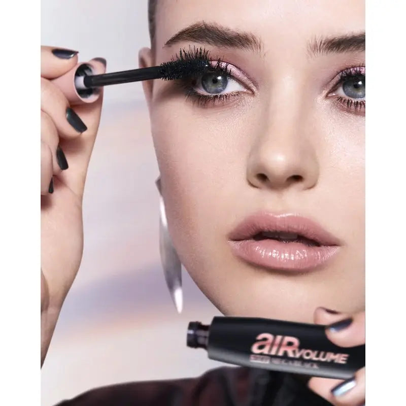 L'Oréal Paris Air Volume Mega Mascara 30H Schwarz Sonderausgabe Pure Power von Lola Lolita