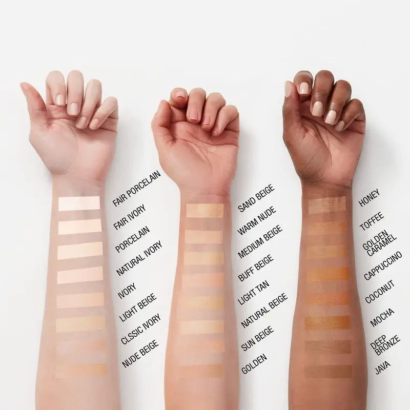 Maybelline New York Superstay Activewear 30H Foundation Lang anhaltende und hohe Deckkraft. Farbton 05 Light Beige.