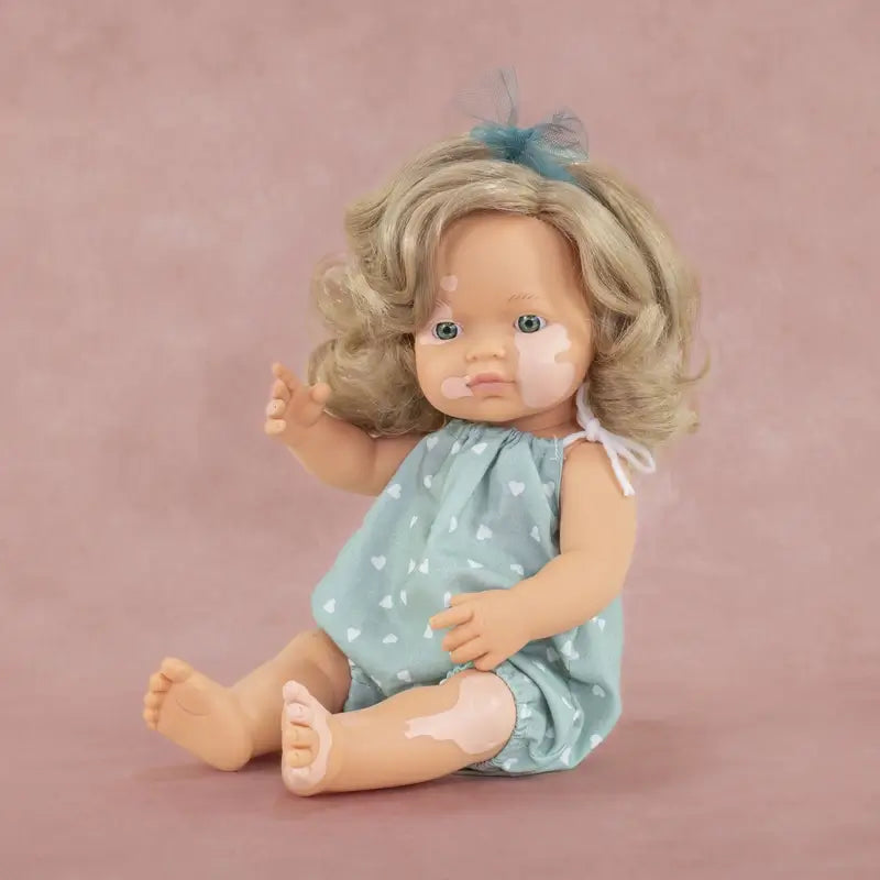 Miniland Puppe Dunkelblond mit Vitiligo 38 Cm Meine Freunde & ich