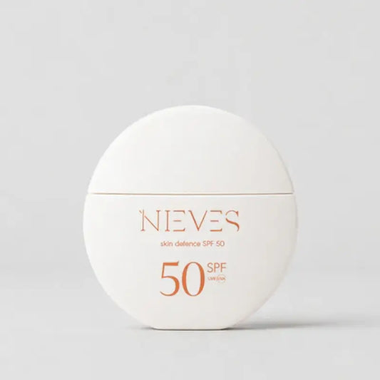 Nieves By Nieves Alvarez Skin Defence - Sonnenschutz