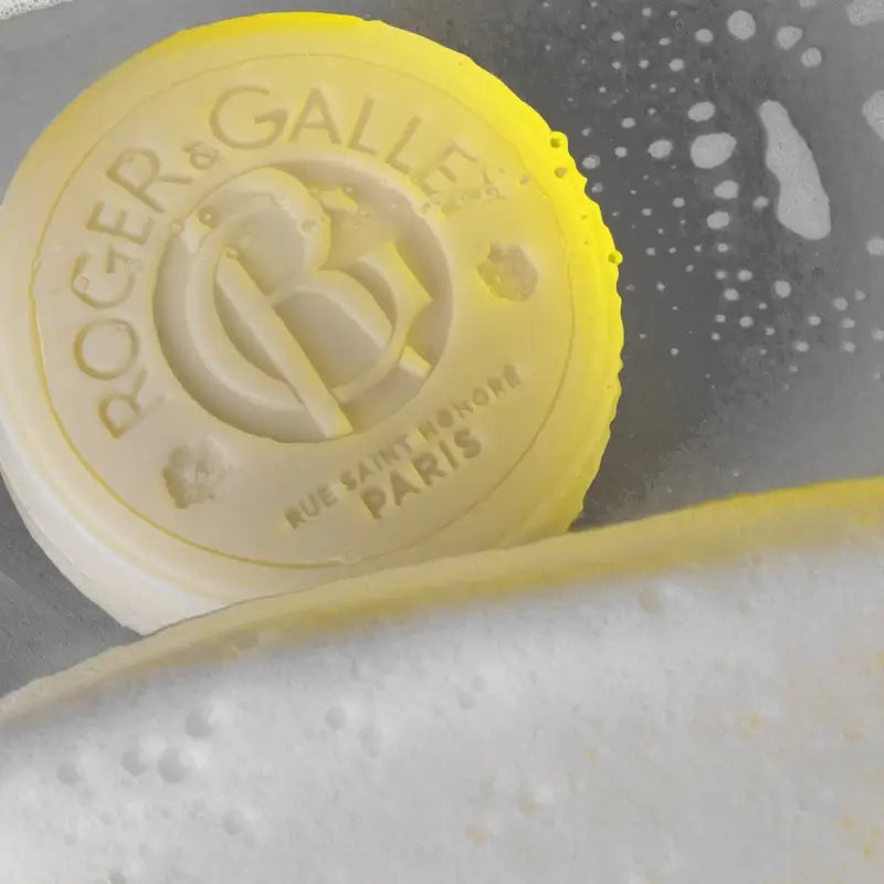 Roger & Gallet 3 In 1 Feststoff-Reiniger, 100 gr