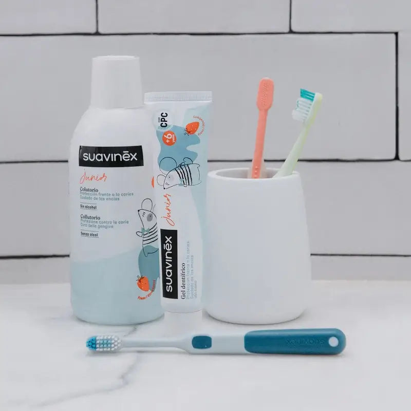 Suavinex Säuglingszahnbürste +6 Jahre, blau