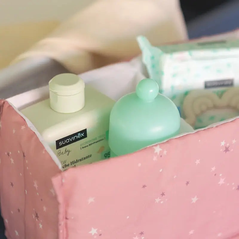 Suavinex Baby Geschenk Babymilch 300 ml + Baby Köln Erinnerungen 100 ml + Tücher + Beißring, Rosa